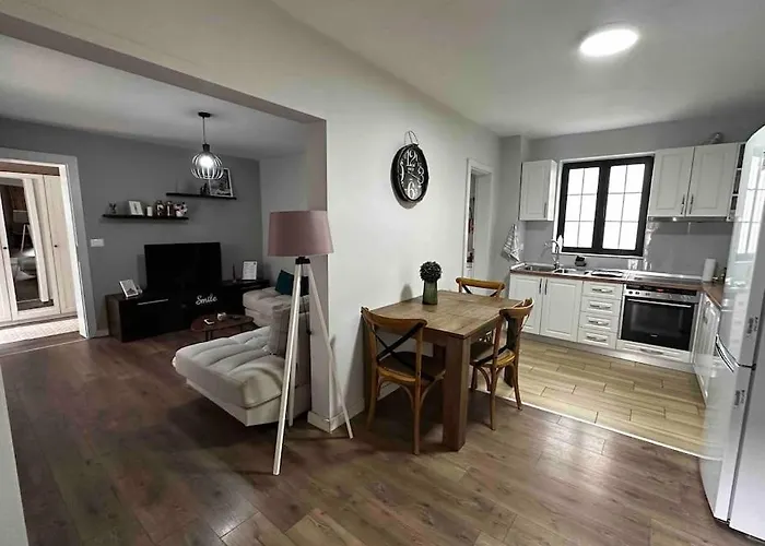 Spacious In A Trendy Neighborhood