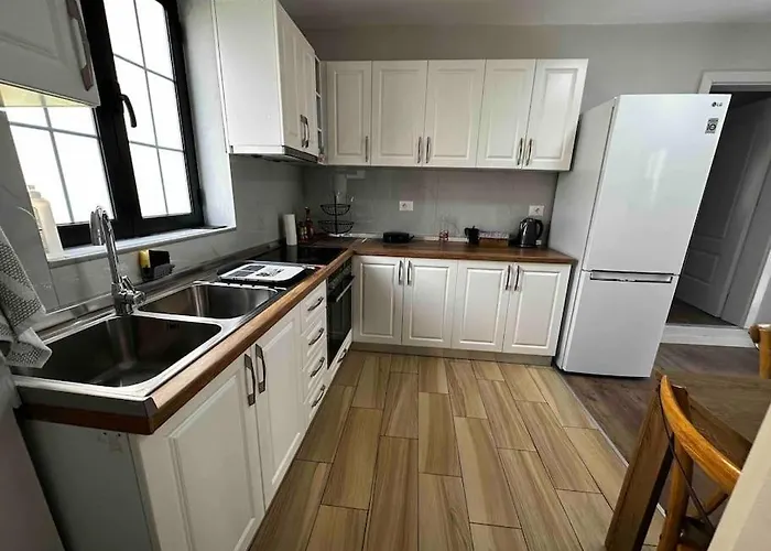 Spacious In A Trendy Neighborhood Tirana