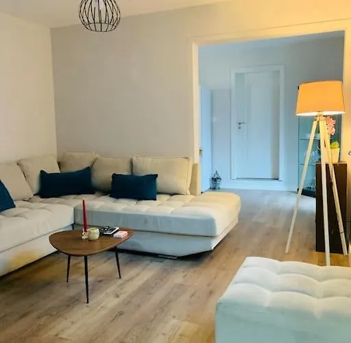 Spacious In A Trendy Neighborhood Appartement Tirana