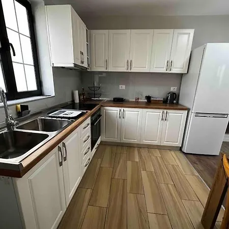 Spacious In A Trendy Neighborhood Tirana