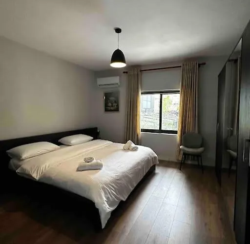 Spacious In A Trendy Neighborhood