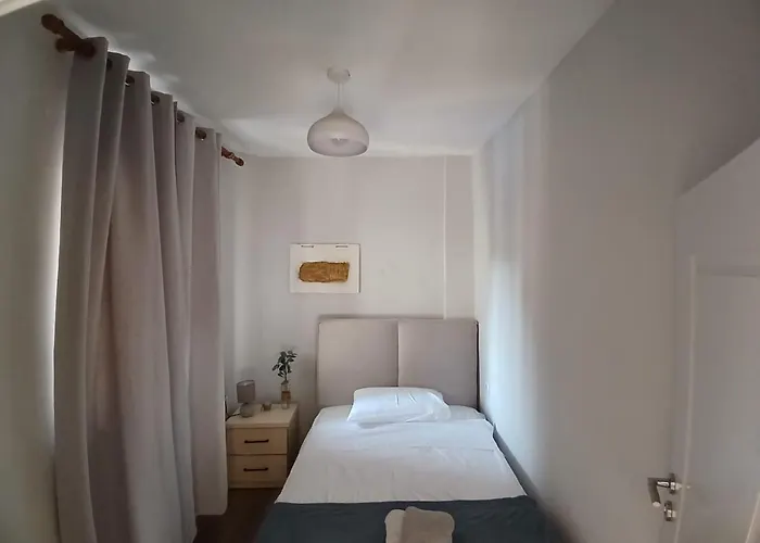 Appartamento Spacious In A Trendy Neighborhood *