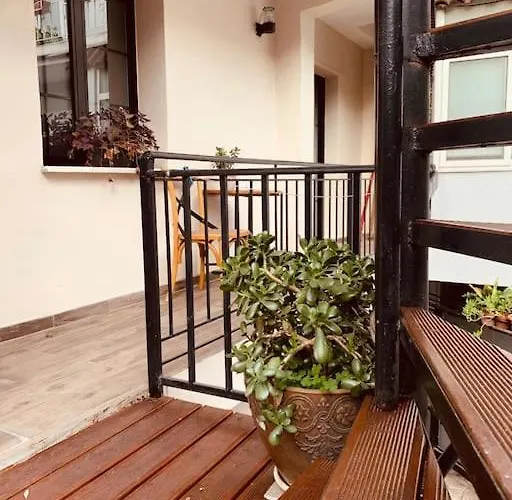 Spacious In A Trendy Neighborhood Апартаменты Тирана