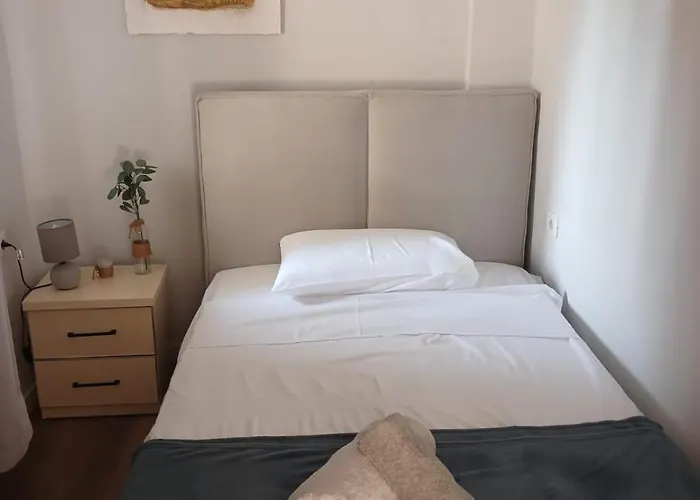 Spacious In A Trendy Neighborhood